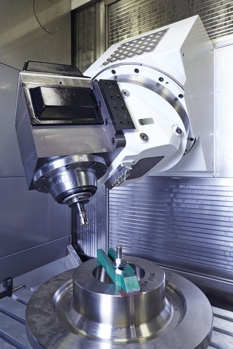 Mécanat Précision Huron MX 12 M 5-eksen frezeleme merkezi alıyor